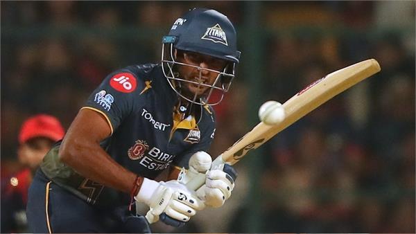 gujarat set a target of 206 runs for bangalore