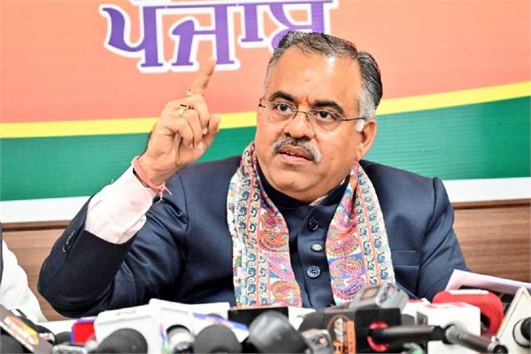 mann government helpless before gangsters 