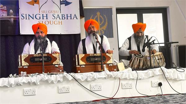vaisakhi and khalsa sajna diwas celebrated in england