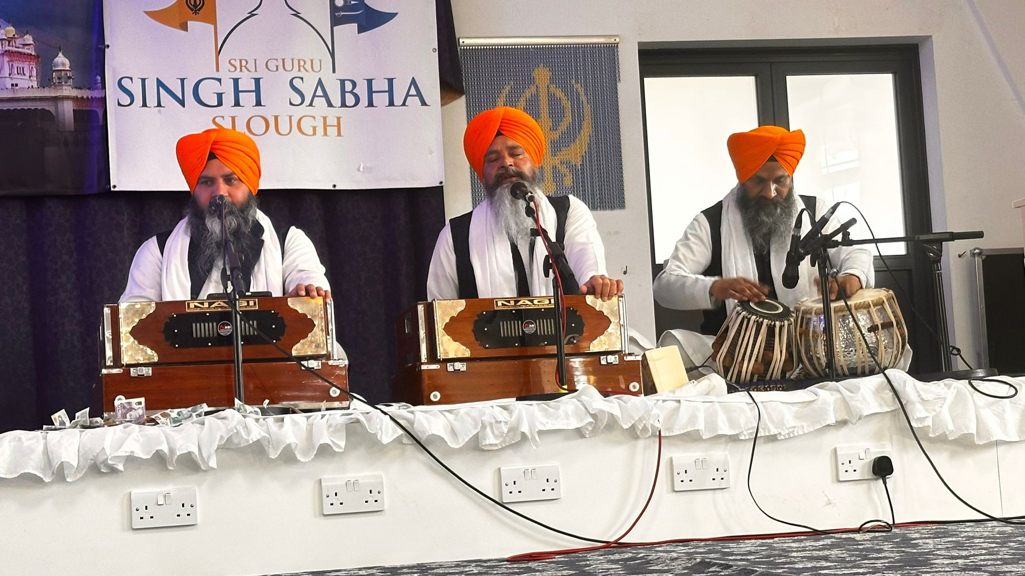 ਇੰਗਲੈਂਡ  ''ਚ ਵਿਸਾਖੀ ਤੇ ਖ਼ਾਲਸਾ ਸਾਜਨਾ ਦਿਵਸ ਬੜੇ ਧੂਮਧਾਮ ਨਾਲ ਮਨਾਇਆ ਗਿਆ