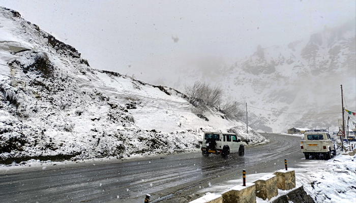 ਹਿਮਾਚਲ ਦੀਆਂ ਚੋਟੀਆਂ ’ਤੇ ਬਰਫਬਾਰੀ; ਪੰਜਾਬ-ਹਰਿਆਣਾ ’ਚ ਮੀਂਹ ਤੇ ਗੜੇਮਾਰੀ