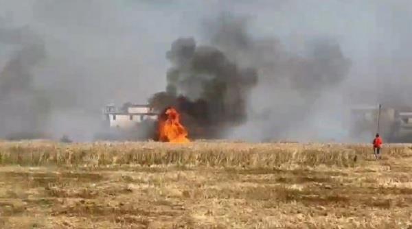 gurdaspur  terrible fire due to electric wires  10 acres of wheat burnt to ashes