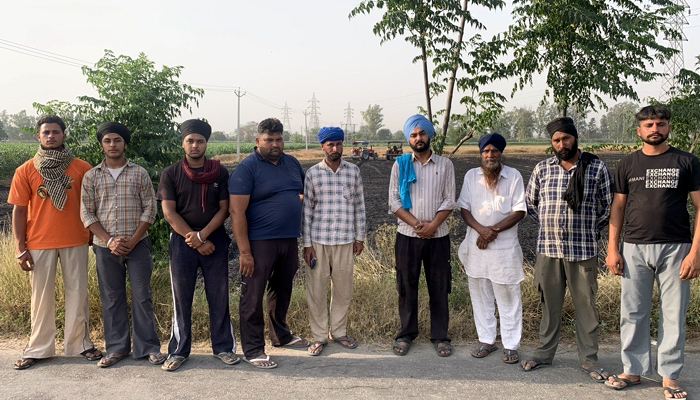 ਸੁਲਤਾਨਪੁਰ ਲੋਧੀ: ਕਰਮਜੀਤਪੁਰ ਰੋਡ ''ਤੇ ਇੱਕ ਟਰਾਂਸਫਾਰਮਰ ''ਚ ਸ਼ਾਰਟ ਸਰਕਟ ਹੋਣ ਕਾਰਨ ਲੱਗੀ ਭਿਆਨਕ ਅੱਗ