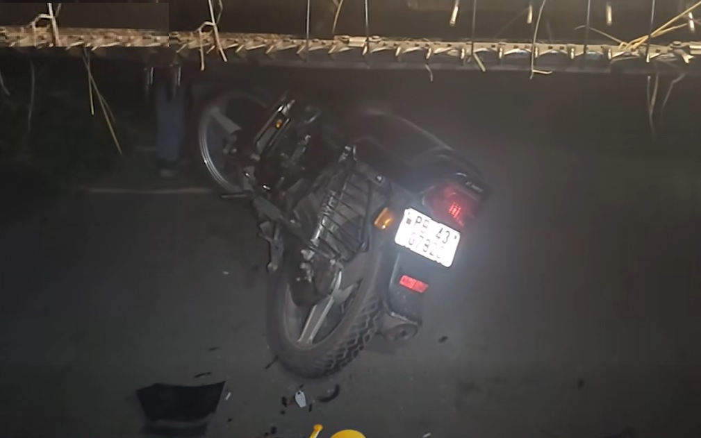 ਦਰਦਨਾਕ ਹਾਦਸਾ! ਕੰਬਾਈਨ ਨਾਲ ਟੱਕਰ ਮਗਰੋਂ ਨੌਜਵਾਨ ਦੀ ਰੂਹ ਕੰਬਾਊ ਮੌਤ (ਵੀਡੀਓ)