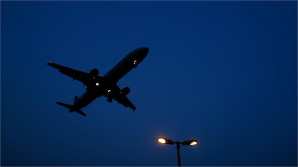 india imposes 25  cap on monthly jet fuel price