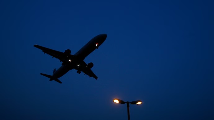 ਹਵਾਈ ਸਫਰ ਕਰਨ ਵਾਲਿਆਂ ਲਈ ਵੱਡੀ ਰਾਹਤ! ਕੇਂਦਰ ਨੇ ਜੈੱਟ ਈਂਧਨ ਦੀਆਂ ਕੀਮਤਾਂ ਨੂੰ ਲੈ ਕੇ ਕਰ''ਤਾ ਐਲਾਨ