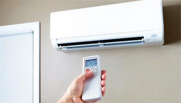 how much electricity does a 1 5 ton ac consume