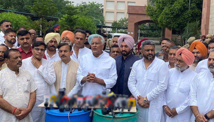 ਸੋਚੀ-ਸਮਝੀ ਸਾਜ਼ਿਸ਼ ਤਹਿਤ ਭਾਜਪਾ ਦਫ਼ਤਰਾਂ ’ਤੇ ਕੀਤੇ ਗਏ ਹਮਲੇ : ਜਾਖੜ
