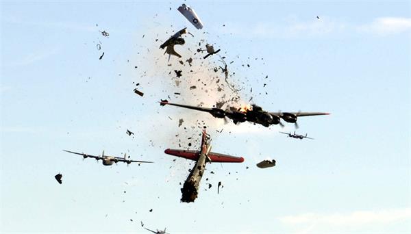 2 us navy fighter jets collide in the air