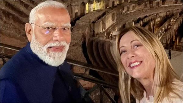 pm modi warmly welcomed by meloni on arrival in italy