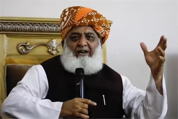 maulana accuses pakistan army