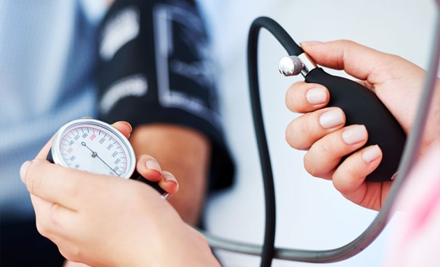ਸਾਈਲੈਂਟ ਕਿਲਰ ਹੈ ''High blood pressure''! ਬਚਾਅ ਲਈ ਅਪਣਾਓ ਇਹ 5 ਘਰੇਲੂ ਨੁਸਖੇ!