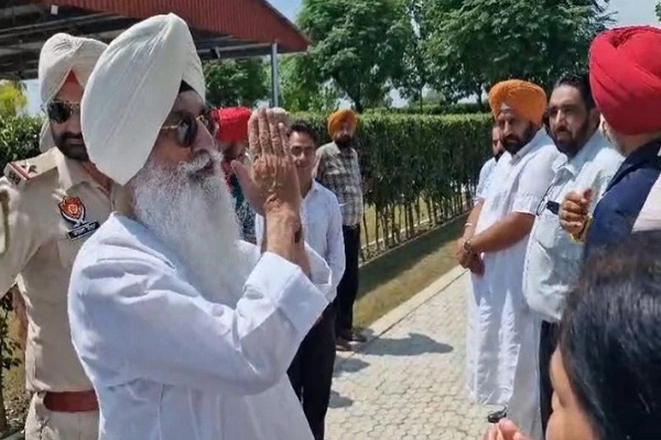 ਡੇਰਾ ਬਿਆਸ ਤੋਂ ਸੰਗਤਾਂ ਲਈ ਆਈ ਵੱਡੀ ਖ਼ੁਸ਼ਖ਼ਬਰੀ, ਭੰਡਾਰਿਆਂ ਨੂੰ ਲੈ ਕੇ ਹੋਇਆ ਵੱਡਾ ਐਲਾਨ