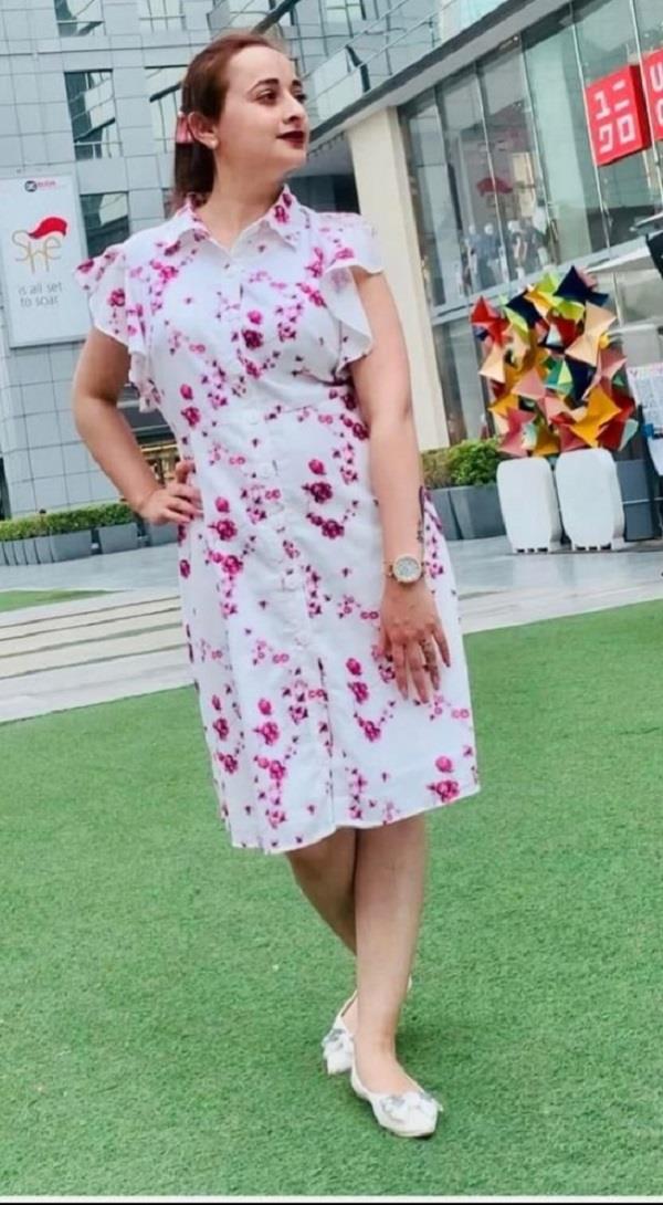 summer  young women  flower print white dress