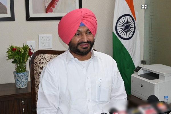 ਚੋਣਾਂ ਤੋਂ ਪਹਿਲਾਂ ਭਾਜਪਾ ਦੀ ਵੱਡੀ ਰਣਨੀਤੀ, ਰਵਨੀਤ ਬਿੱਟੂ ਨੂੰ ਲੈ ਕੇ ਵੱਡਾ ਫ਼ੈਸਲਾ ਲੈਣ ਦੀ ਤਿਆਰੀ ''ਚ ਪਾਰਟੀ