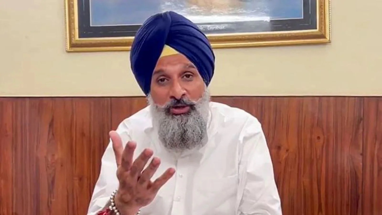 ਮੰਤਰੀ ਸੰਜੀਵ ਅਰੋੜਾ ਦੇ ਘਰ ED ਦੀ ਰੇਡ ''ਤੇ ਬਿਕਰਮ ਮਜੀਠੀਆ ਦਾ ਬਿਆਨ, ਕਿਹਾ- ''ਸਭ ਫੜੇ ਜਾਣਗੇ...''