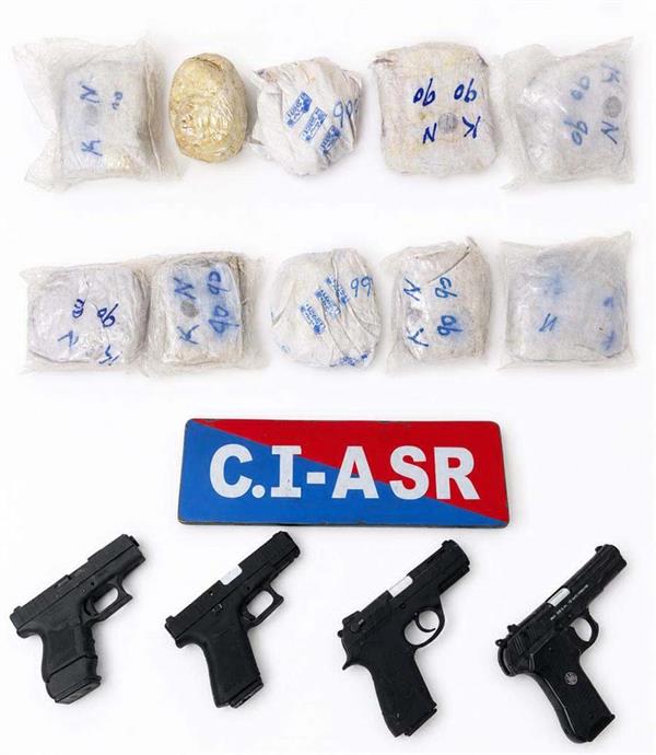 2 brothers arrested with 5 5 kg heroin and 4 pistols