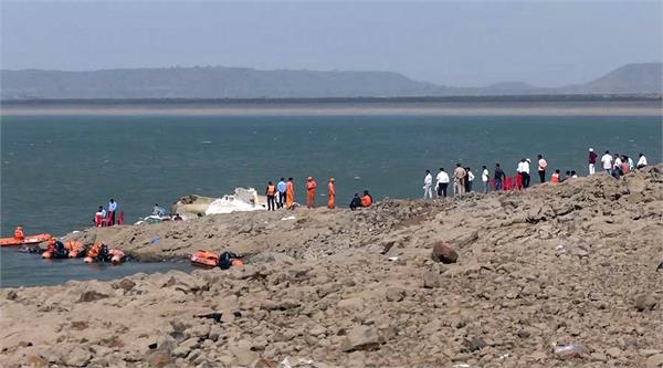 cruise accident  13 people  madhya pradesh  police  rescue operation