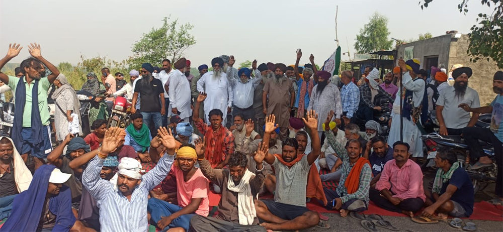 ਪੰਜਾਬ ਦਾ ਨੈਸ਼ਨਲ ਹਾਈਵੇਅ ਜਾਮ! ਗੱਡੀਆਂ ਦੀਆਂ ਲੱਗ ਗਈਆਂ ਲੰਮੀਆਂ ਲਾਈਨਾਂ