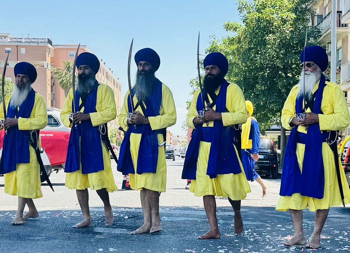 ਇਟਲੀ ''ਚ ਖਾਲਸਾ ਸਾਜਨਾ ਦਿਹਾੜੇ ਨੂੰ ਸਮਰਪਿਤ ਸਜਾਇਆ ਗਿਆ ਨਗਰ ਕੀਰਤਨ
