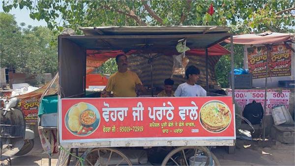paytm  s qr scanner was replaced and a tea vendor was cheated