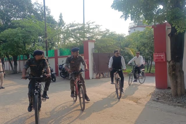 PM ਮੋਦੀ ਦੀ ਅਪੀਲ ਦਾ ਅਸਰ, ਸਾਈਕਲ ''ਤੇ ਕੋਰਟ ਪਹੁੰਚੇ ਮੁੱਖ ਜ਼ਿਲ੍ਹਾ ਜੱਜ
