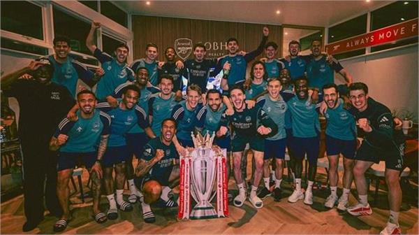 arsenal win premier league title