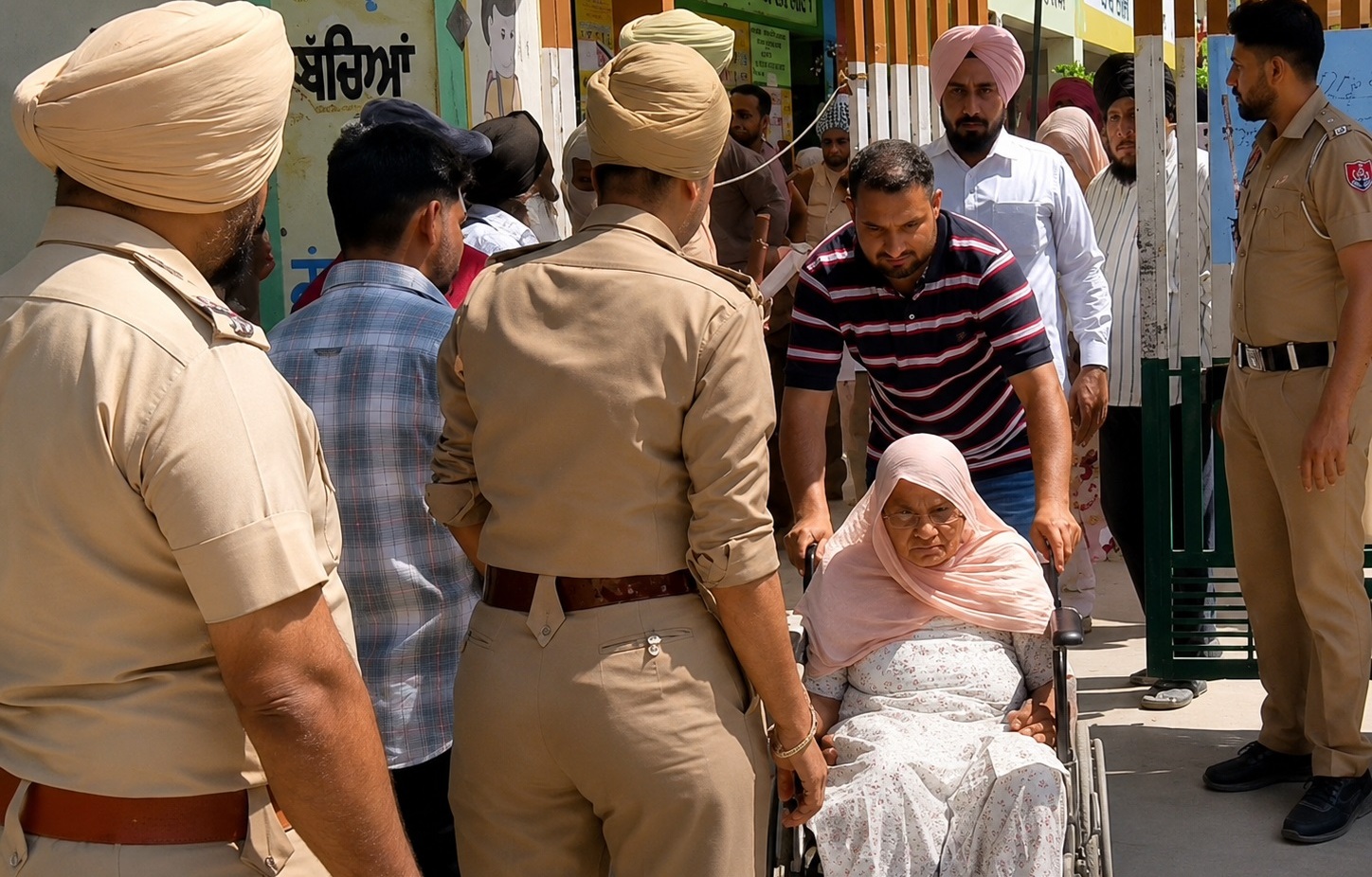 ਦੋਰਾਹਾ ਨਾਲੋਂ ਪਾਇਲ ਵਿਚ ਵੋਟਰਾਂ ਦਾ ਵੱਧ ਉਤਸ਼ਾਹ, 12 ਵਜੇ ਤਕ 41.86% ਵੋਟਿੰਗ