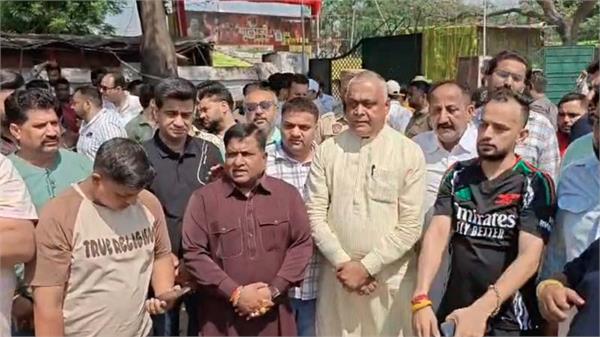 hindu organizations staged a protest in patel chowk in jalandhar