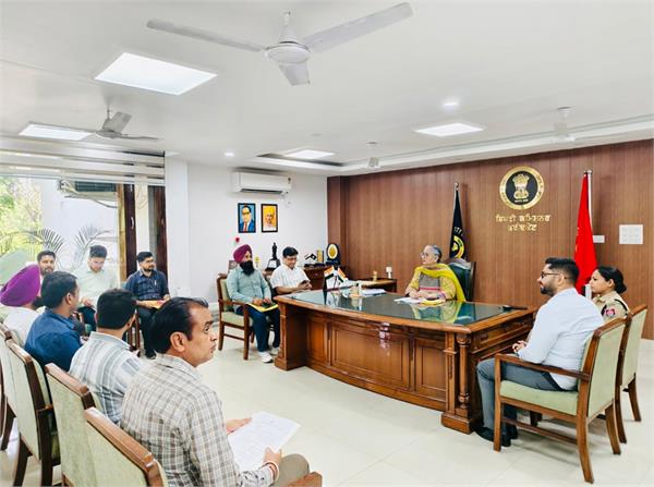 punjab officials  employees ordered