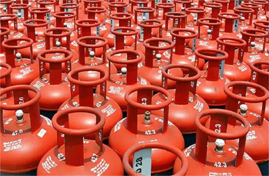 LPG ਦੀ ਘਰੇਲੂ ਖਪਤ ਅਪ੍ਰੈਲ ’ਚ 16 ਫੀਸਦੀ ਘਟ ਕੇ 22 ਲੱਖ ਟਨ ’ਤੇ ਪਹੁੰਚੀ