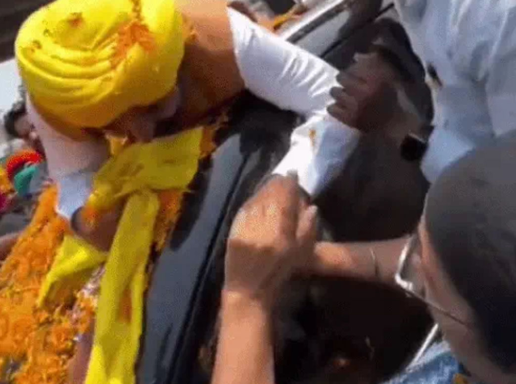 CM ਮਾਨ ਦੀ 'ਸ਼ੁਕਰਾਨਾ ਯਾਤਰਾ' 'ਚ ਪਹੁੰਚੀ ਅੰਮ੍ਰਿਤਪਾਲ ਦੀ ਮਾਂ, ਪੁੱਛੇ ਸਵਾਲ