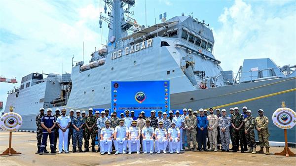 indian navy ship arrives in sri lanka for operational deployment