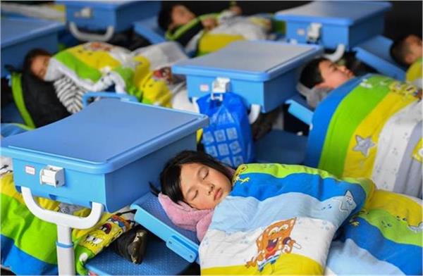 sleeping breaks for children in schools in japan and china