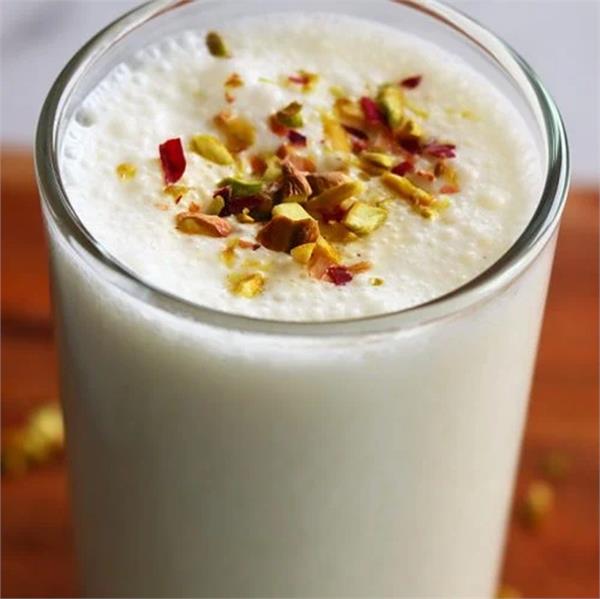 countless benefits of drinking lassi