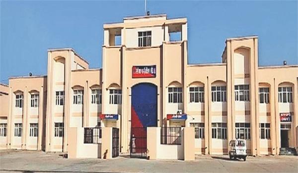 large quantity of capsules  tobacco  recovered from central jail