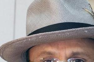 uttar da puttar   starring annu kapoor to release on july 24