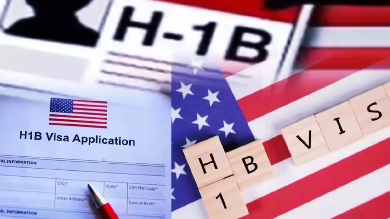 H-1B ਵੀਜ਼ਾ ਨਿਯਮਾਂ ਵਿੱਚ ਵੱਡੇ ਬਦਲਾਅ ਦੀ ਤਿਆਰੀ, ਘੱਟੋ-ਘੱਟ ਤਨਖਾਹਾਂ ''ਚ ਹੋ ਸਕਦੈ 30% ਤੱਕ ਦਾ ਵਾਧਾ