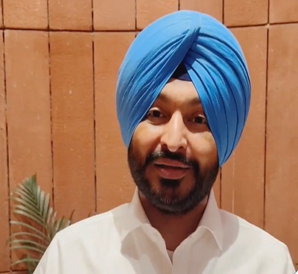 ਕੇਂਦਰੀ ਮੰਤਰੀ ਰਵਨੀਤ ਬਿੱਟੂ ਨੇ ਕੇਜਰੀਵਾਲ ਅਤੇ ਮੁੱਖ ਮੰਤਰੀ ਮਾਨ ''ਤੇ ਸਾਧਿਆ ਨਿਸ਼ਾਨਾ