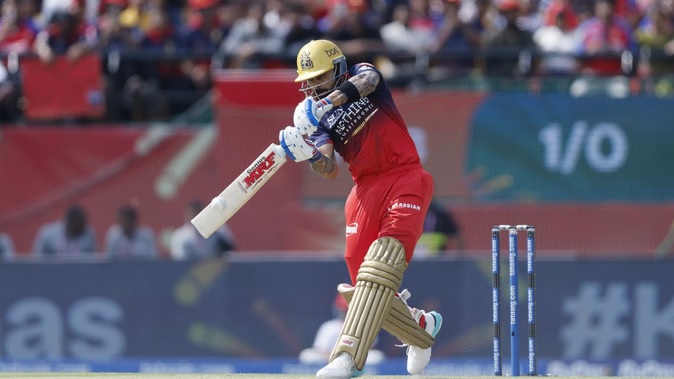 ਵੈਂਕਟੇਸ਼ ਤੇ ਕੋਹਲੀ ਦੇ ਅਰਧ ਸੈਂਕੜੇ, RCB ਨੇ ਪੰਜਾਬ ਕਿੰਗਜ਼ ਨੂੰ ਦਿੱਤਾ 223 ਦੌੜਾਂ ਦਾ ਚੁਣੌਤੀਪੂਰਨ ਟੀਚਾ
