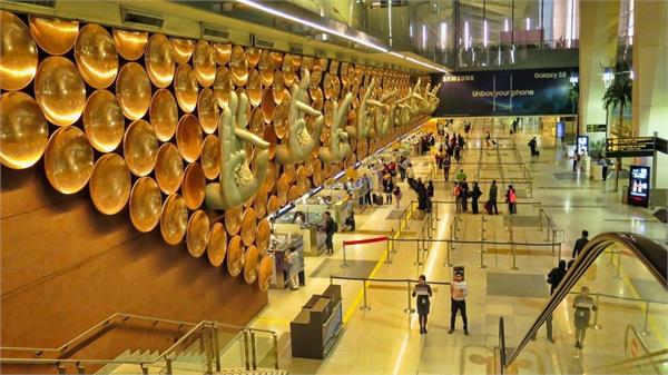 delhi airport incident