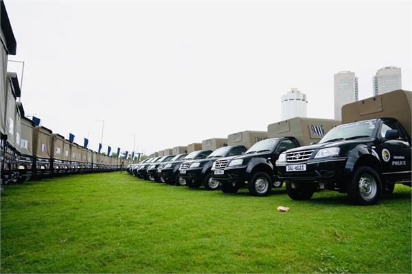 india handovers 134 cabs to sri lanka police