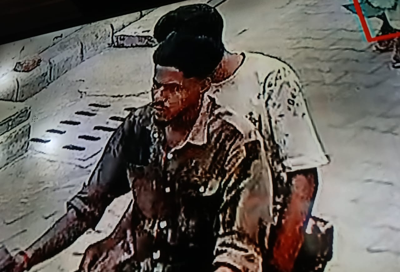 ਫੈਕਟਰੀ ਦੇ ਬਾਹਰ ਮਾਲਕ ਨਾਲ ਹੋ ਗਈ ਲੁੱਟ-ਖੋਹ, CCTV ''ਚ ਕੈਦ ਹੋਏ ਮੁਲਜ਼ਮ