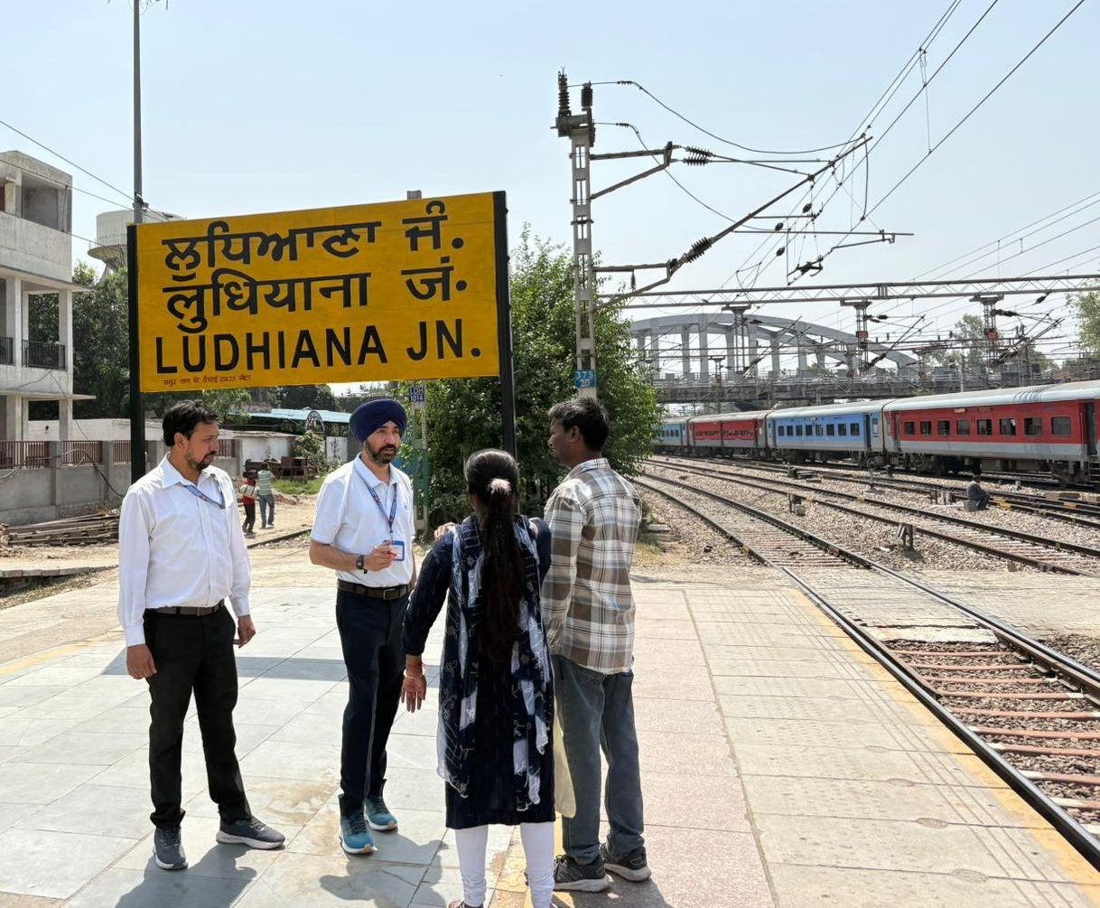 ਰੇਲਵੇ ਸਟੇਸ਼ਨ ''ਤੇ ਚੱਲੀ ਵਿਸ਼ੇਸ਼ ਚੈਕਿੰਗ ਮੁਹਿੰਮ, ਯਾਤਰੀਆਂ ਤੋਂ ਵਸੂਲਿਆ 5.70 ਲੱਖ ਜੁਰਮਾਨਾ