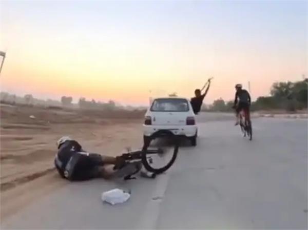 cyclists viral video