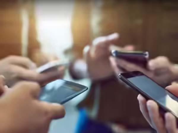 police found 138 mobile phones and handed them over to the owners
