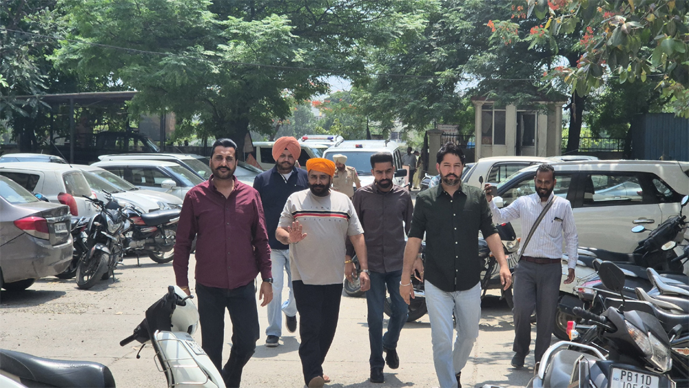 ਵਿਧਾਇਕ ਹਰਮੀਤ ਪਠਾਣਮਾਜਰਾ ਨੂੰ ਮਾਈਨਿੰਗ ਕੇਸ ''ਚ ਅਦਾਲਤ ''ਚ ਕੀਤਾ ਗਿਆ ਪੇਸ਼