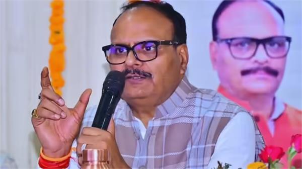 aircraft engine fails at airport starts emitting smoke deputy cm