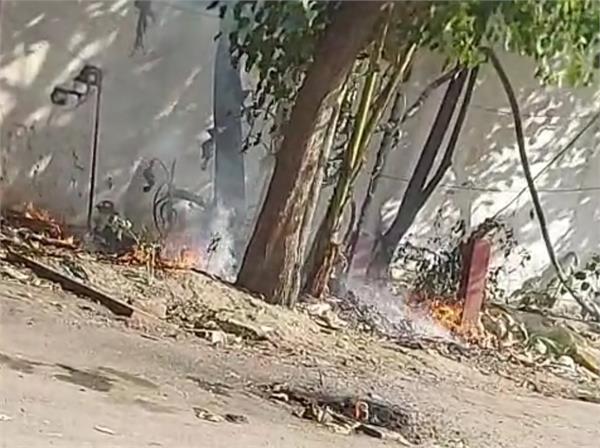 fire breaks out due to short circuit outside grp police station