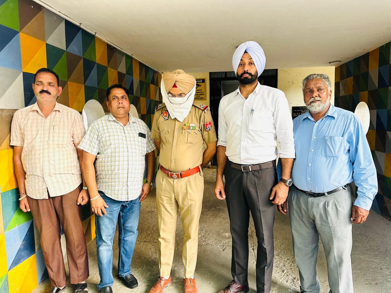 14,000 ਰਿਸ਼ਵਤ ਲੈਂਦਾ ASI ਗ੍ਰਿਫਤਾਰ! ਲਾਪਤਾ ਕੁੜੀ ਦੇ ਮਜਬੂਰ ਪਿਓ ਤੋਂ ਮੰਗੇ ਸਨ ਪੈਸੇ